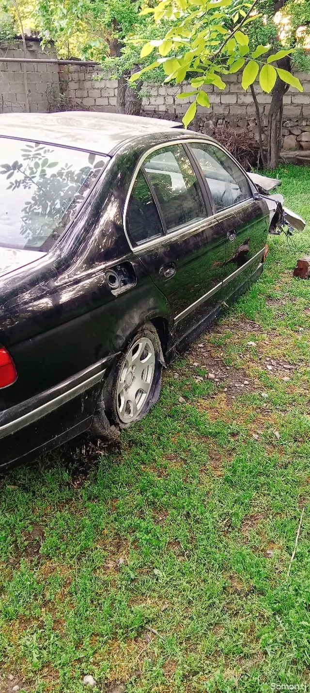 BMW 5 series 1999 · 2.3 MT