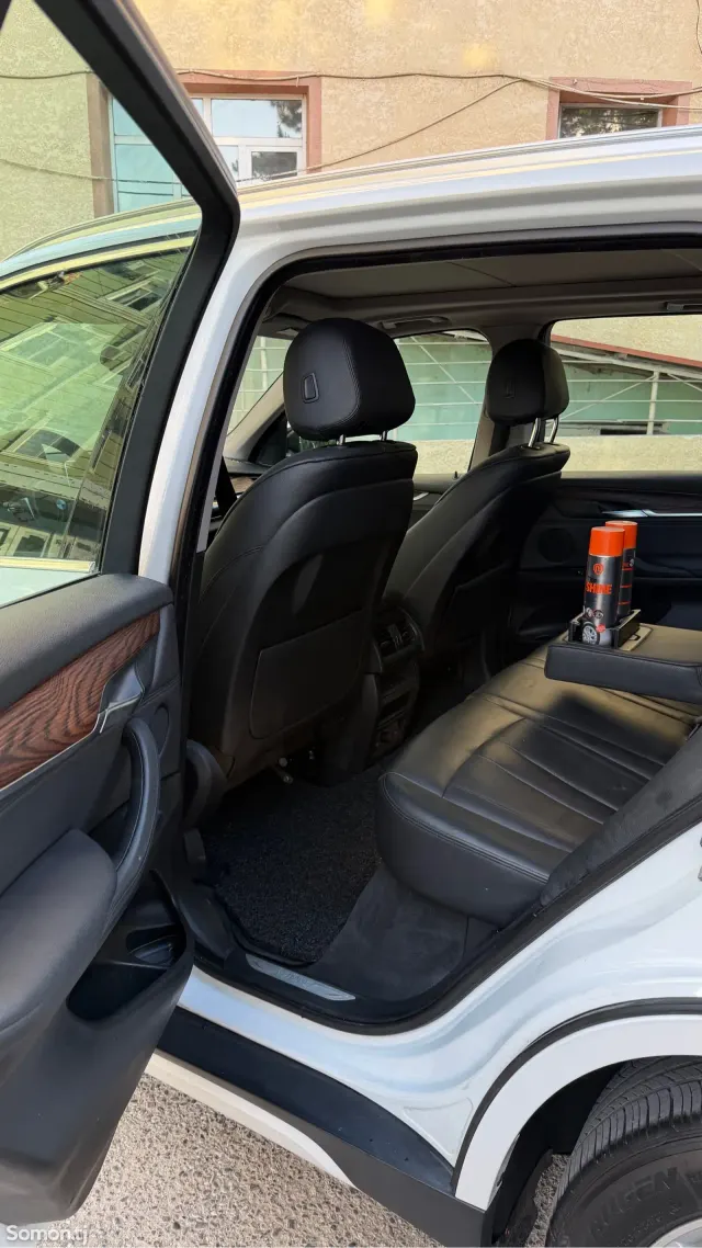 BMW X5 2014 · 3.0 AT