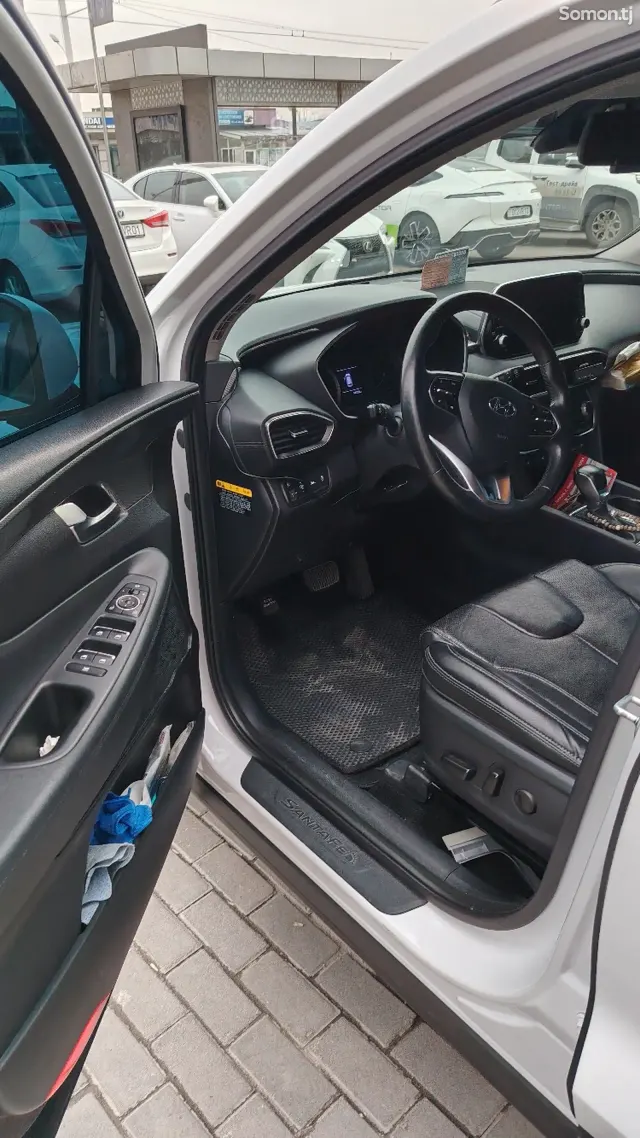 Hyundai Santa Fe 2019 · 2.0 AT
