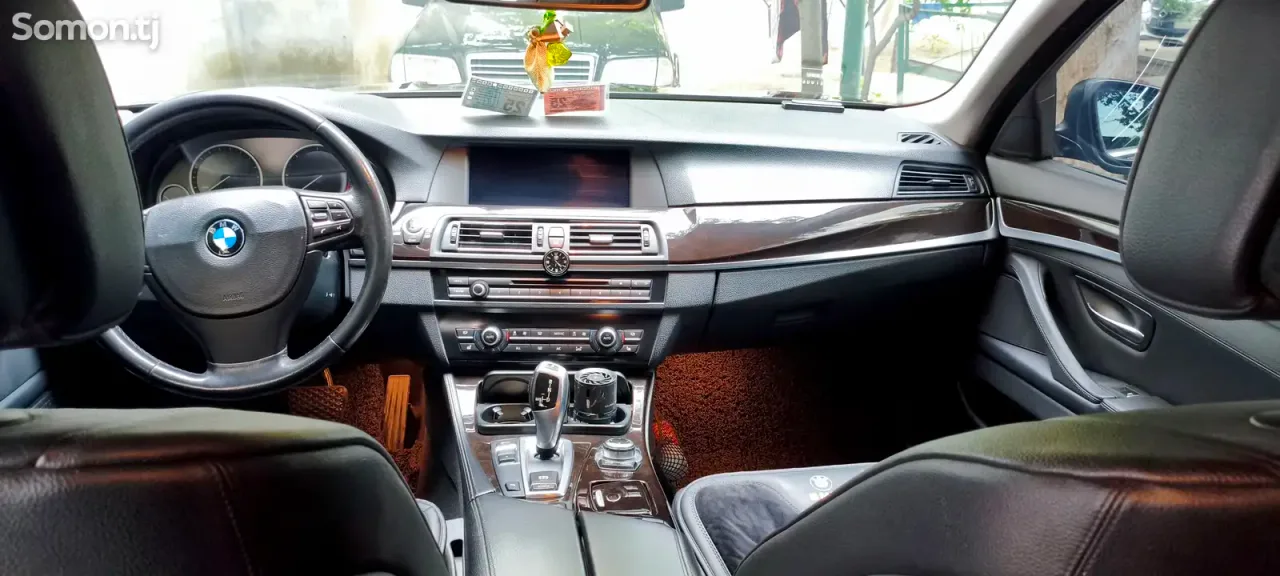 BMW 5 series 2012 · 2.0 AT