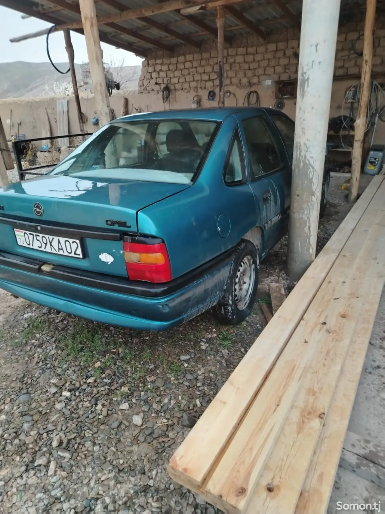 Opel Vectra A 1996 · 0.8 MT