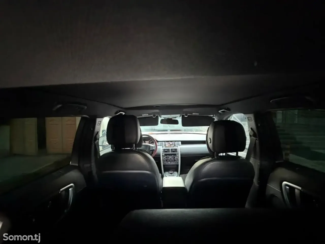 Land Rover Discovery 2016 · 2.0 AT