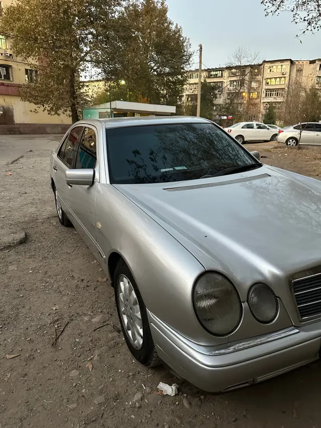 Mercedes-Benz E class 1998 · 2.0 AT
