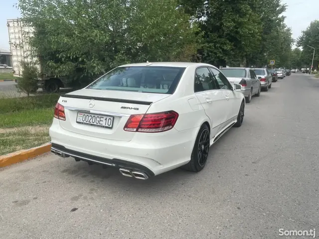 Mercedes-Benz E class 2010 · 3.5 AT