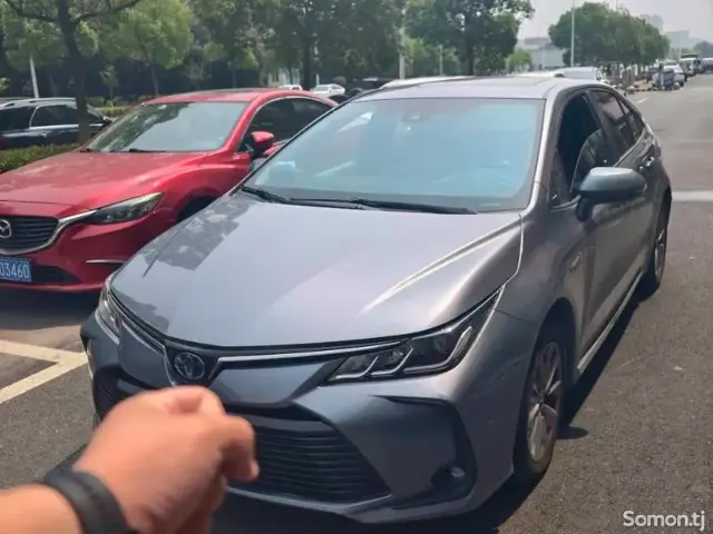 Toyota Corolla 2021 · 1.8 AT