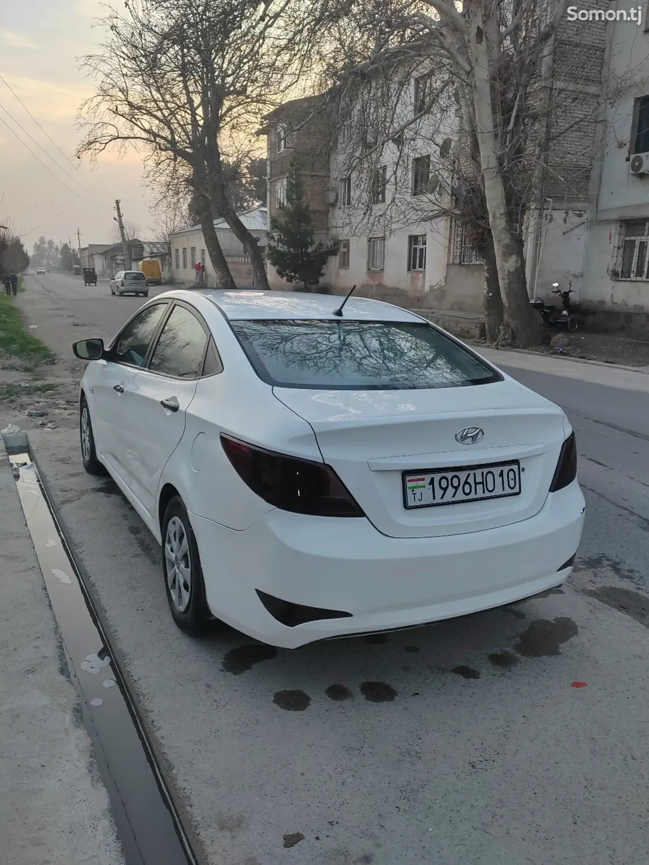 Hyundai Solaris 2016 · 1.4 AT