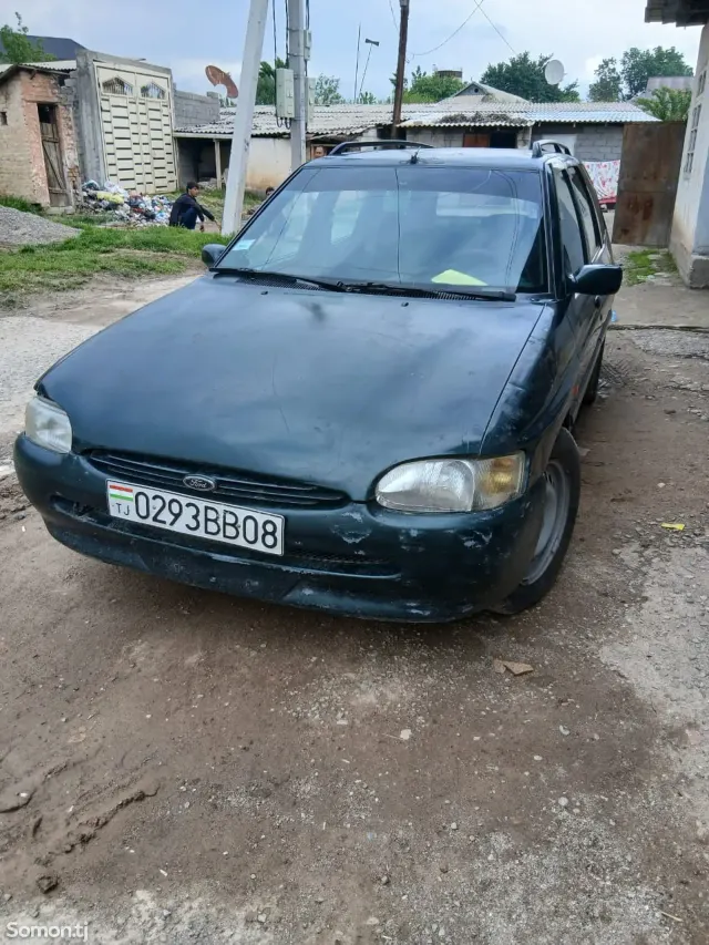 Ford Escort 1995 · MT