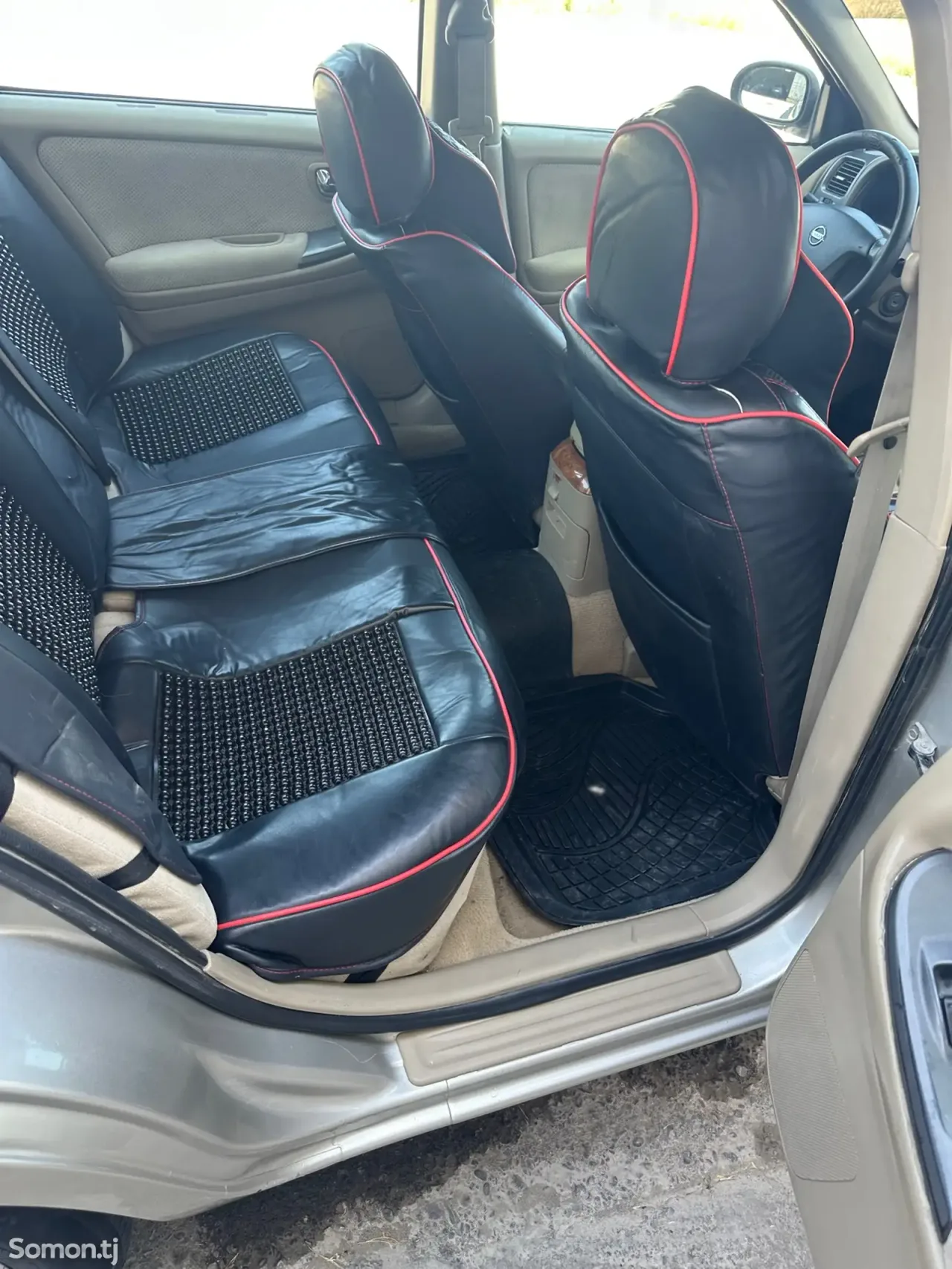 Nissan Maxima 2004 · 3.0 MT