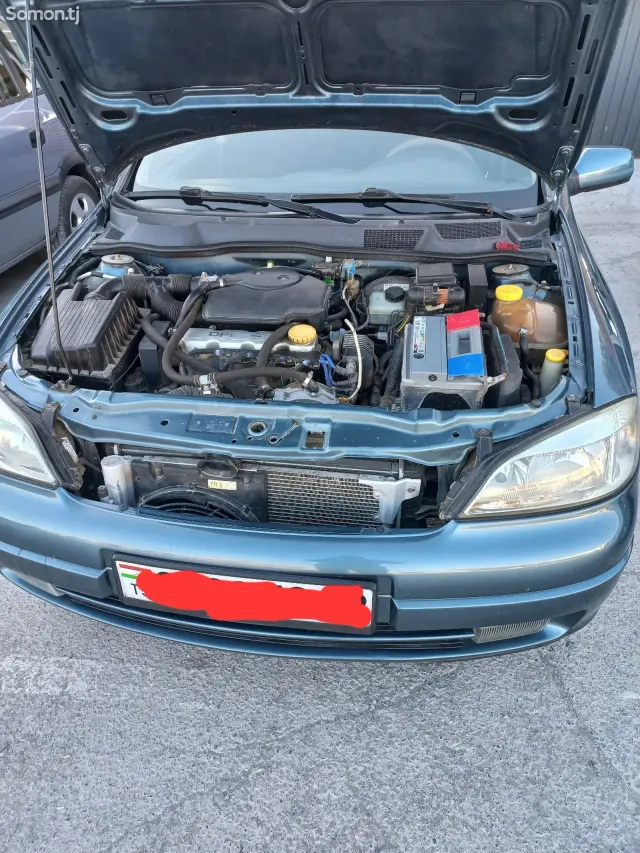 Opel Astra G 1999 · 1.6 MT