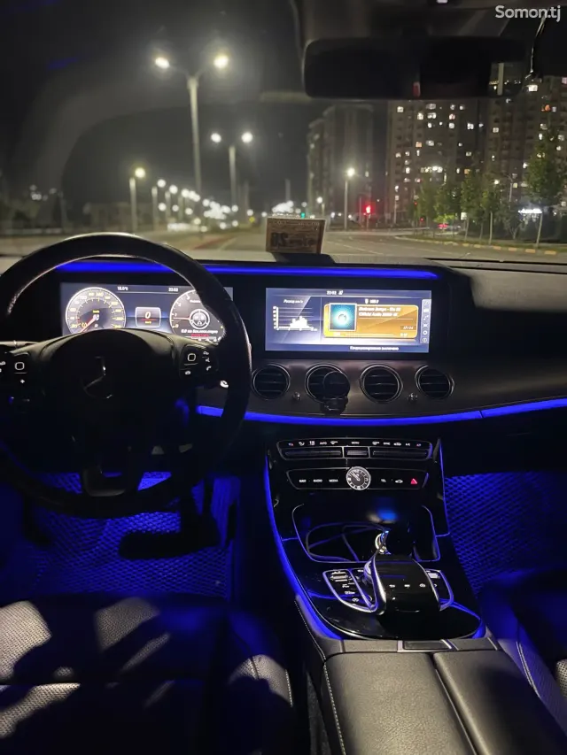 Mercedes-Benz E class 2016 · 2.0 AT