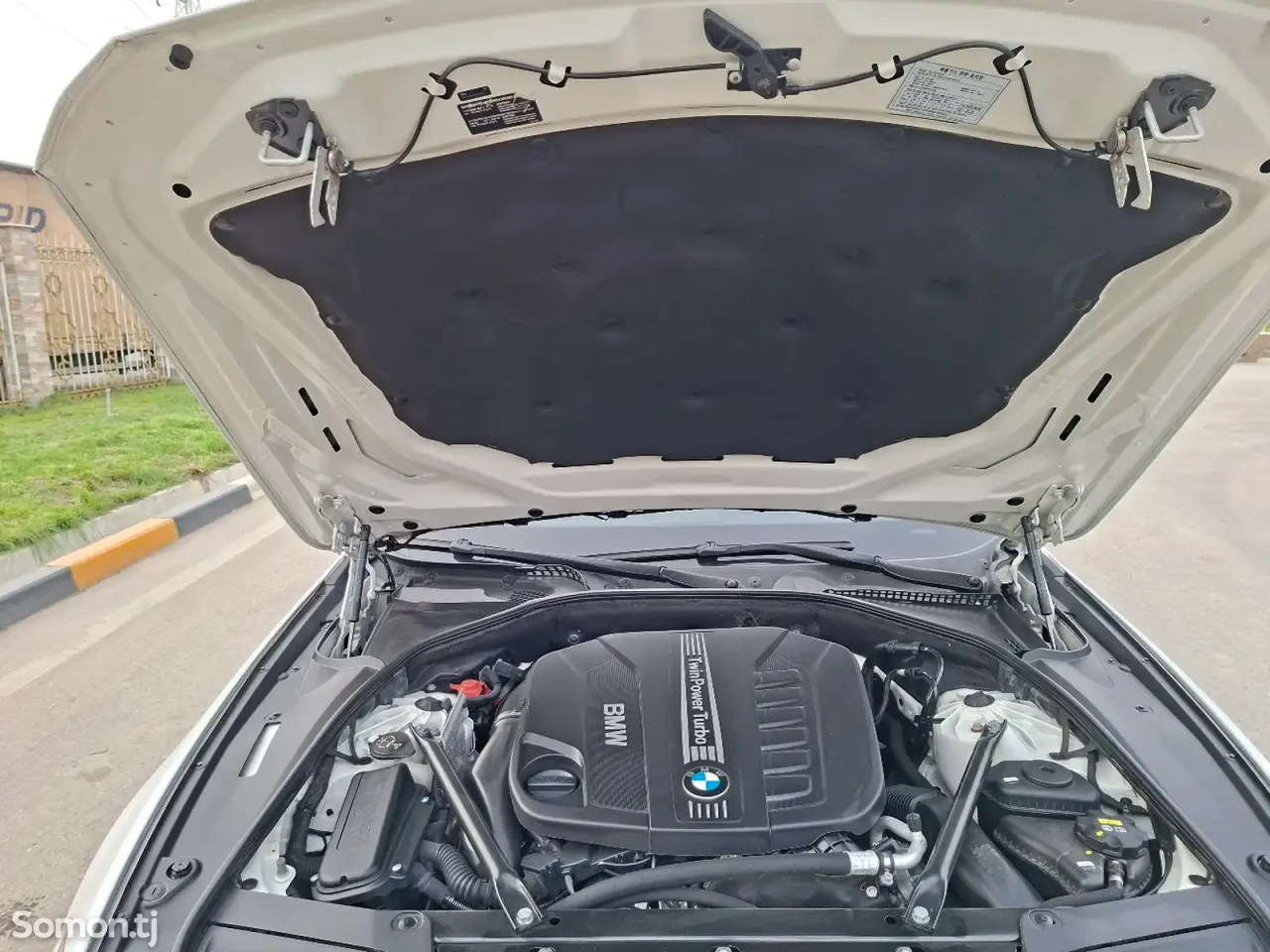BMW 5 series 2014 · 3.0 AT