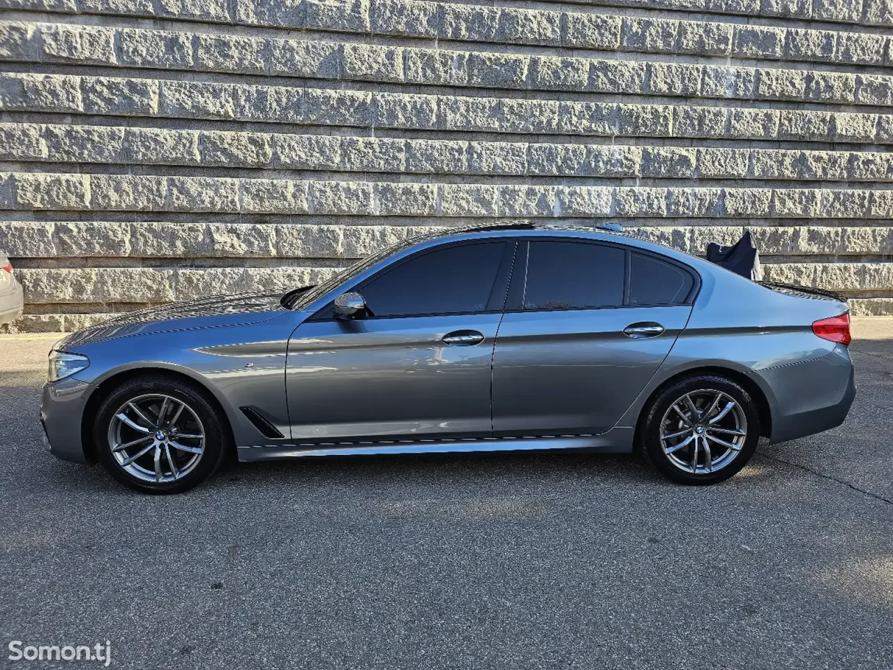 BMW 5 series 2017 · 2.0 AT