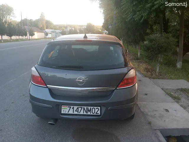 Opel Astra H 2006 · 1.8 AT
