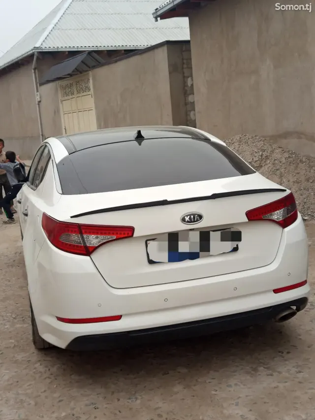 Kia K5 2011 · 2.0 AT