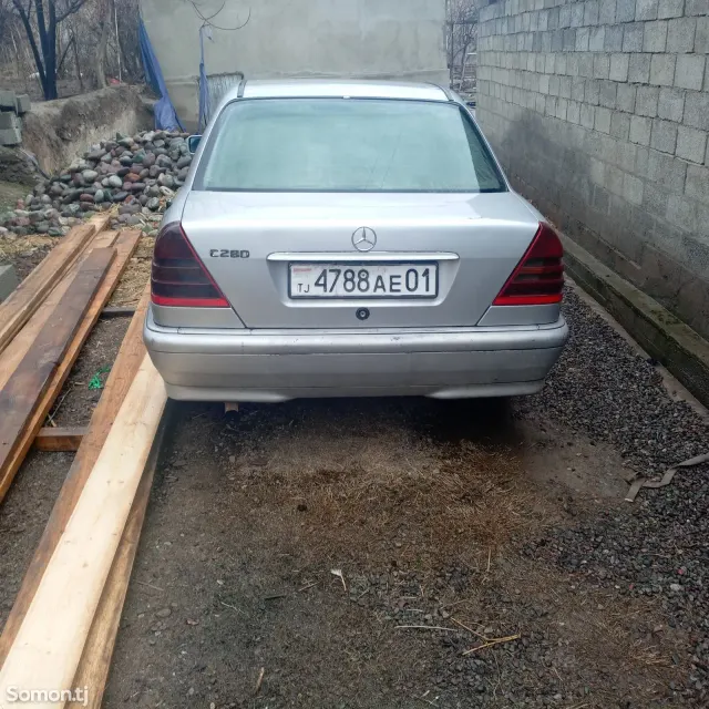 Mercedes-Benz C class 1994 · 2.2 MT