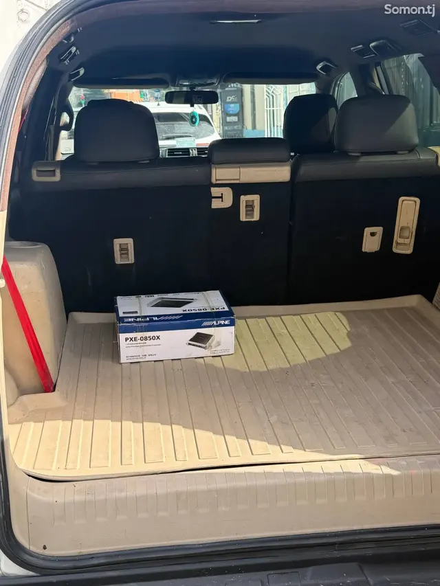 Toyota Land Cruiser Prado 2012 · 2.7 AT