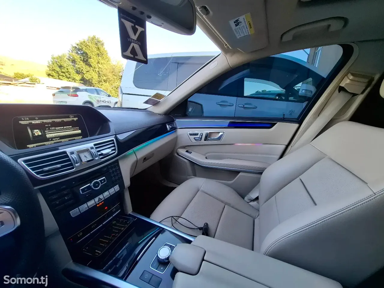 Mercedes-Benz E class 2014 · 3.5 AT
