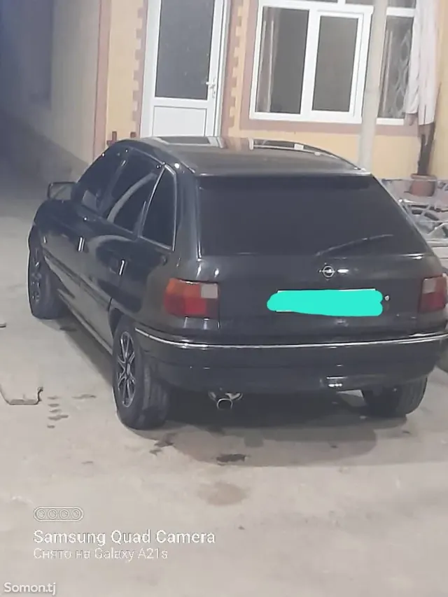 Opel Astra F 1994 · 1.6 MT