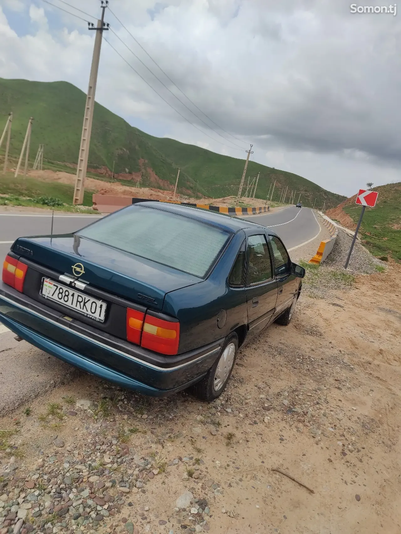 Opel Vectra A 1995 · 1.6 MT