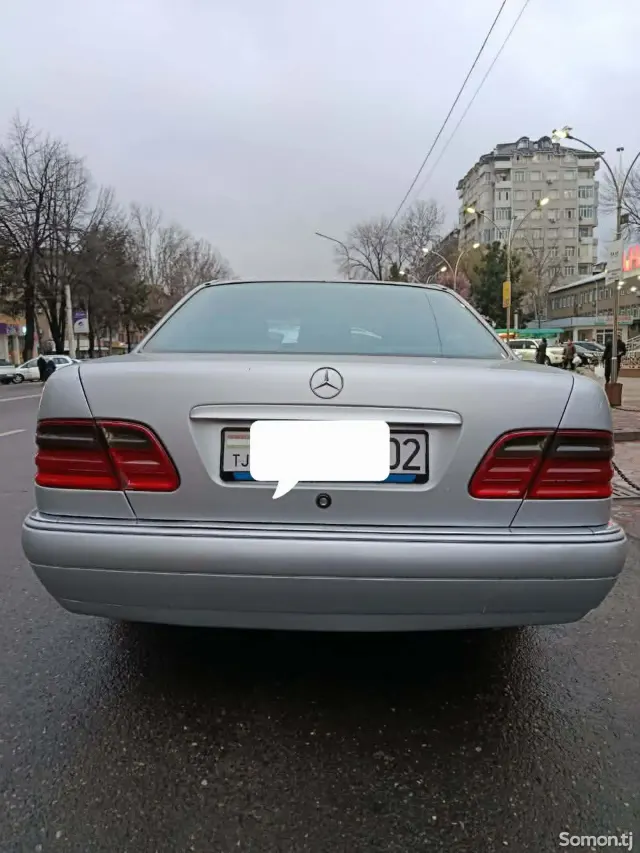 Mercedes-Benz E class 1999 · 2.0 MT