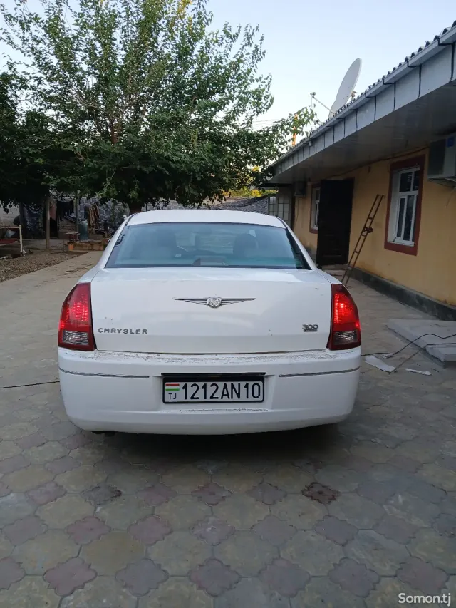 Chrysler 300C 2005 · 3.5 AT