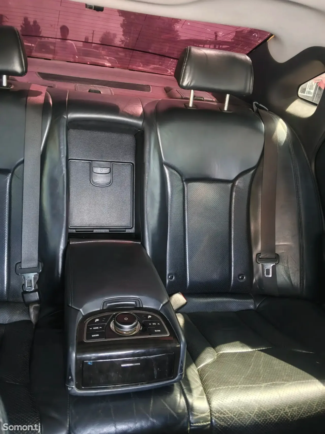 Hyundai Grandeur 2011 · 2.4 AT