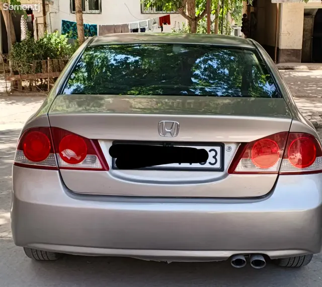 Honda Civic 2006 · 1.6 AT