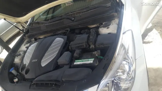 Hyundai Grandeur 2011 · 3.0 AT