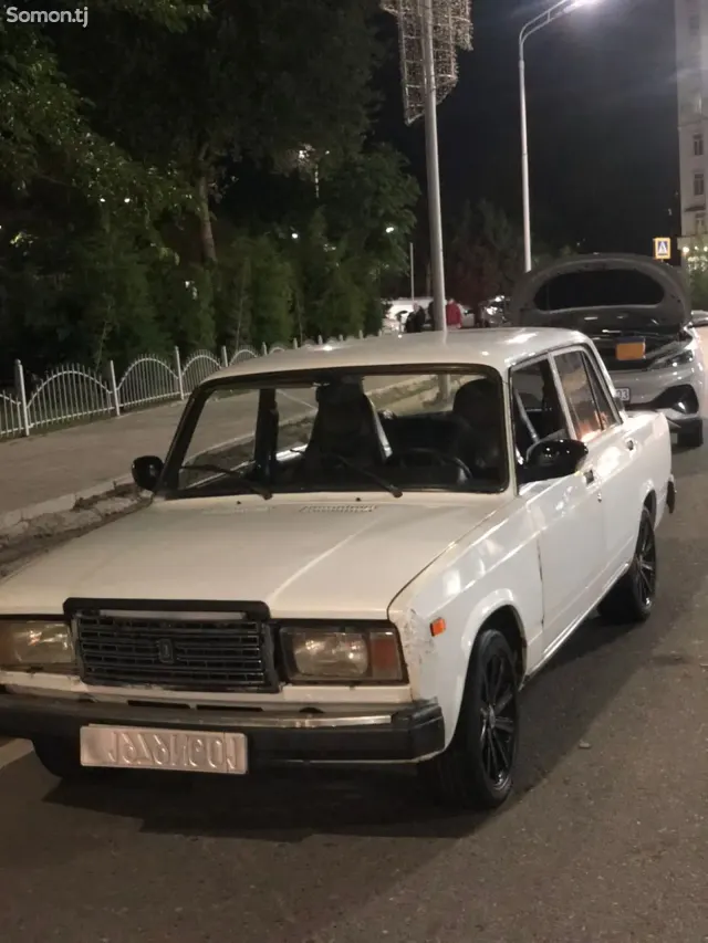 Lada (ВАЗ) 2107 2005 · 1.7 MT