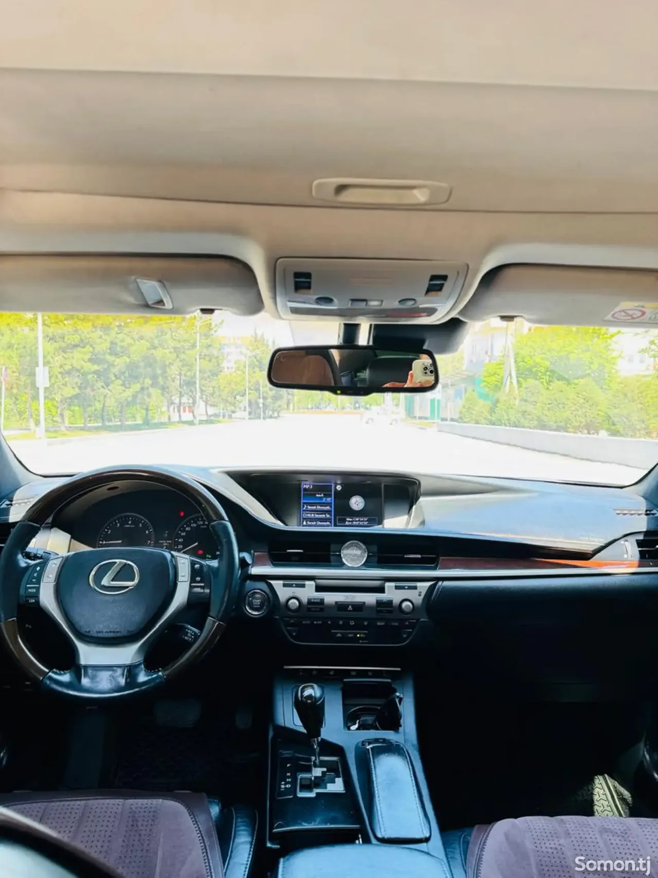 Lexus ES series 2013 · 2.5 AT