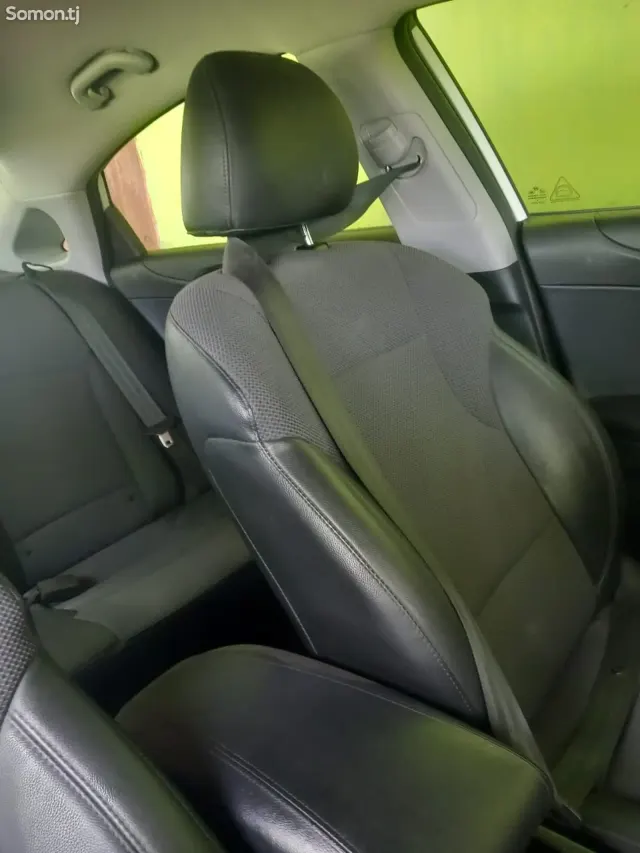 Hyundai Sonata 2014 · 2.0 AT