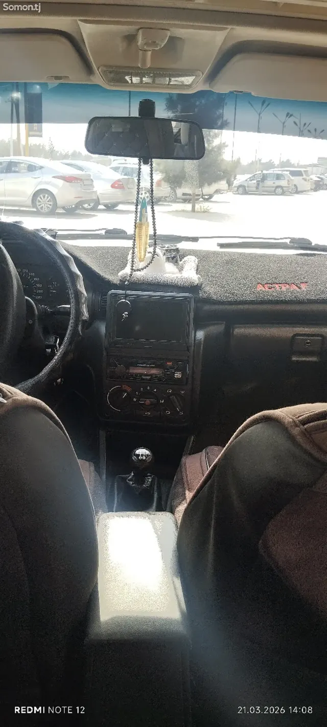 Opel Astra F 1995 · 1.6 MT