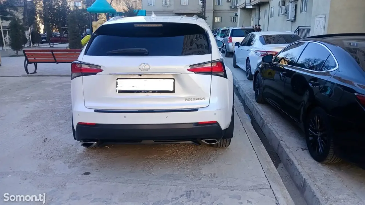 Lexus NX series 2015 · 2.0 AT