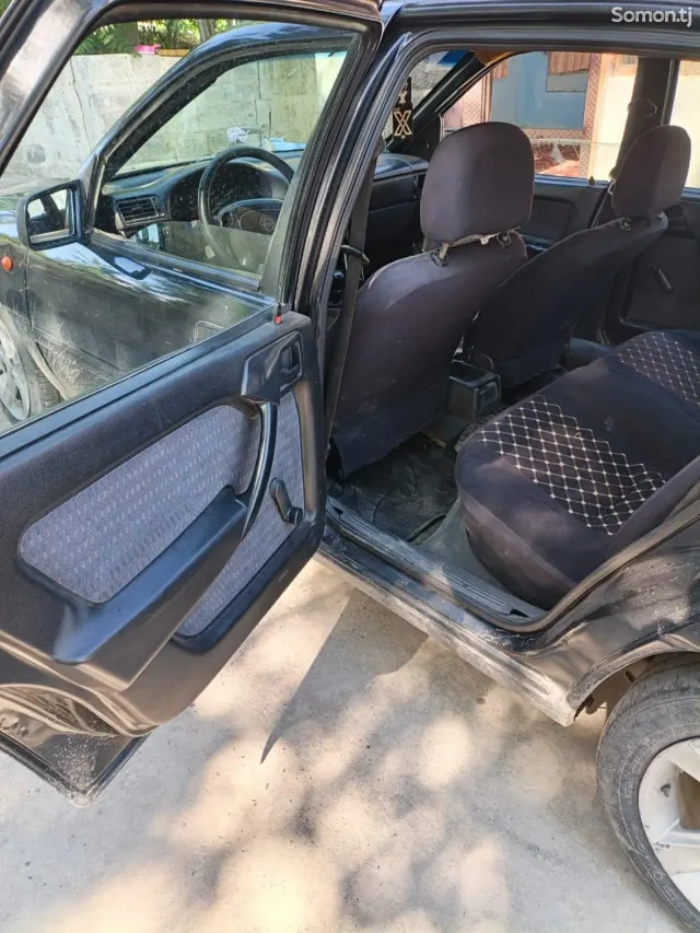 Opel Vectra A 1993 · 1.8 MT