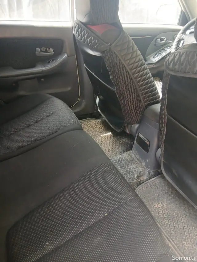 Hyundai Avante 2000 · 1.6 AT