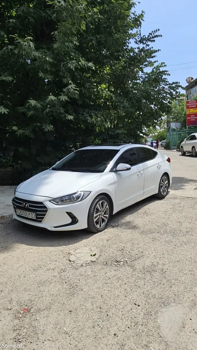 Hyundai Avante 2015 · 1.6 AT