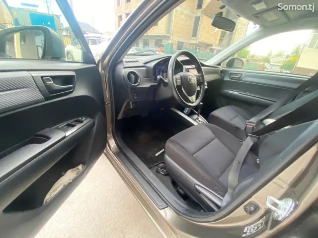 Toyota Fielder 2015 · 1.5 AT