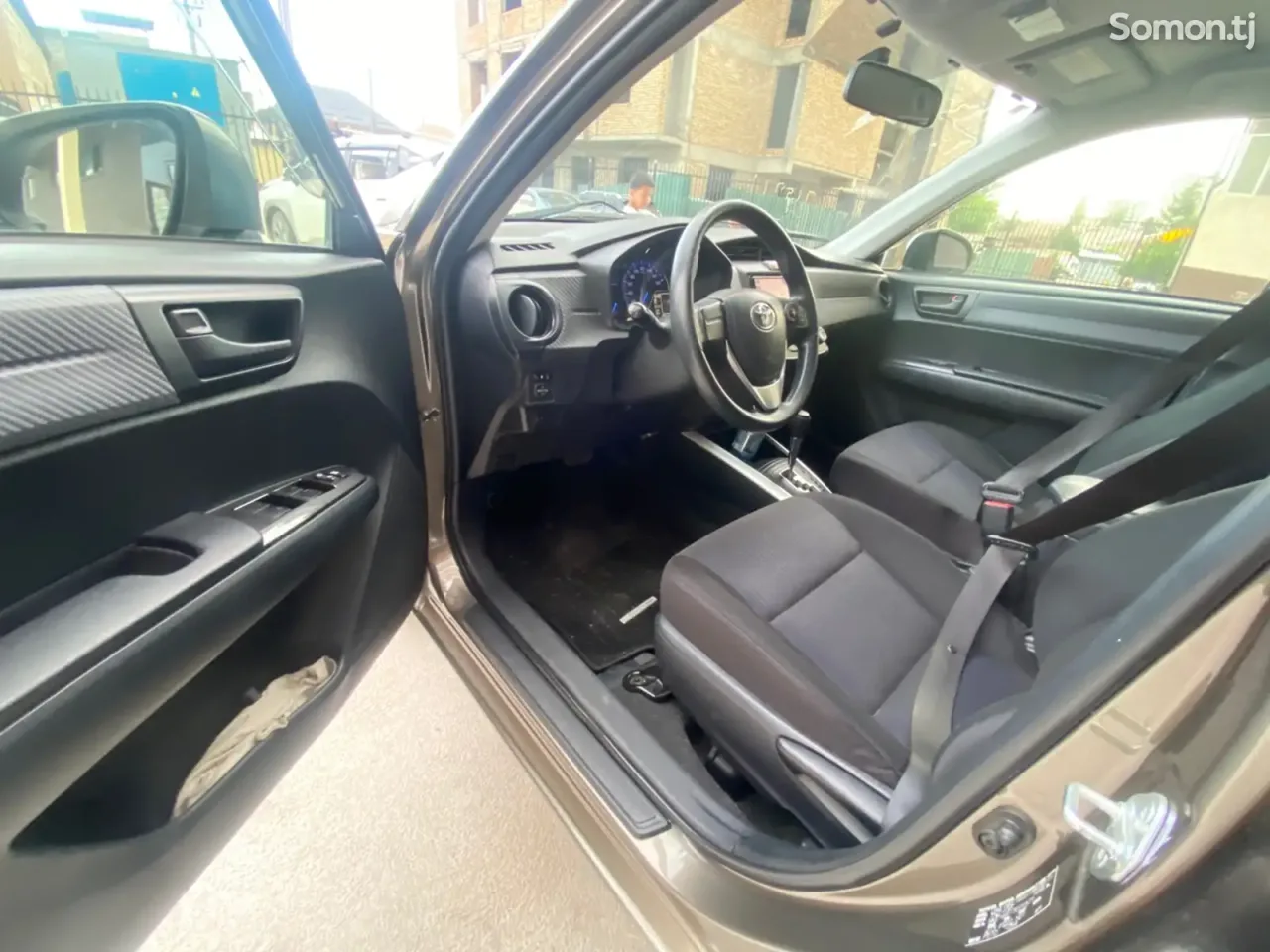 Toyota Fielder 2015 · 1.5 AT