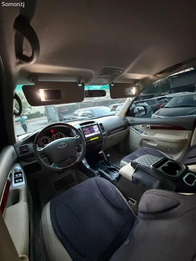 Toyota Land Cruiser Prado 2009 · 4.0 AT