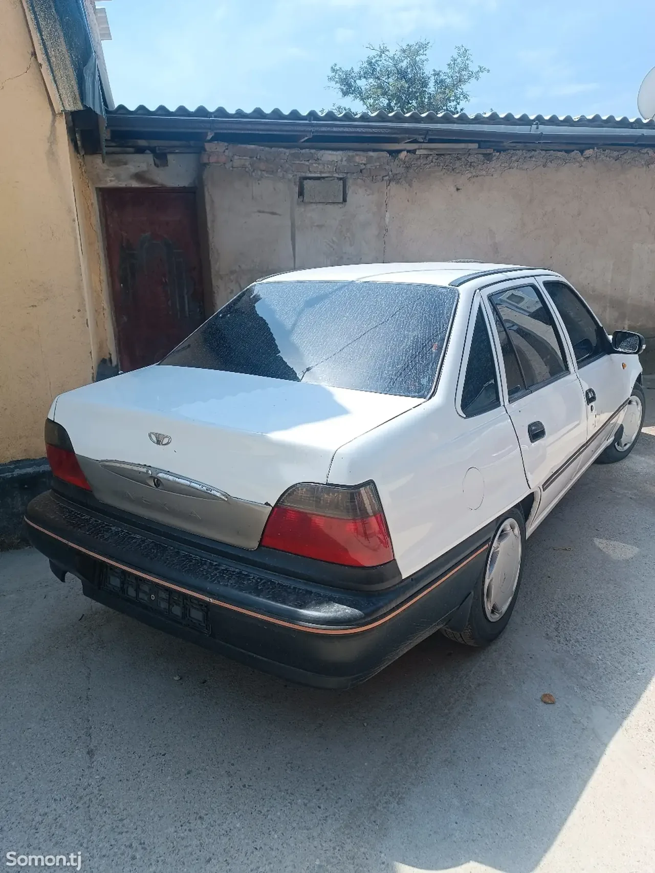 Daewoo Nexia 1996 · 1.6 MT