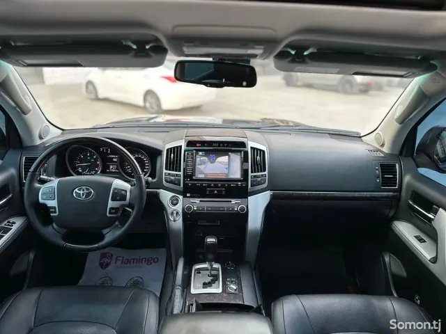 Toyota Land Cruiser 2015 · 4.5 AT