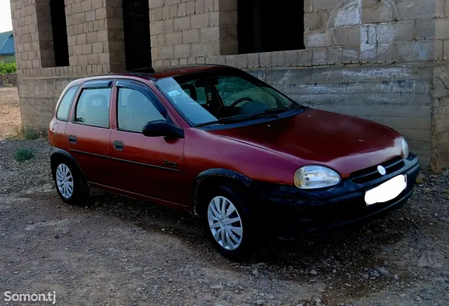Opel Corsa 1994 · 1.4 MT