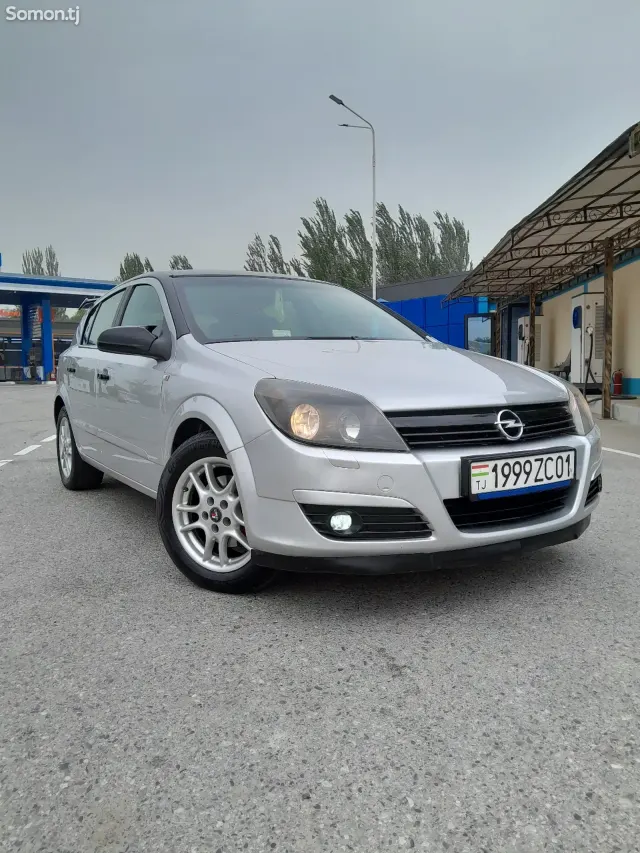 Opel Astra H 2007 · 1.6 MT
