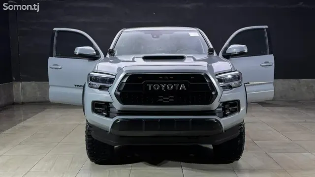 Toyota Land Cruiser Prado 2020 · 3.5 AT