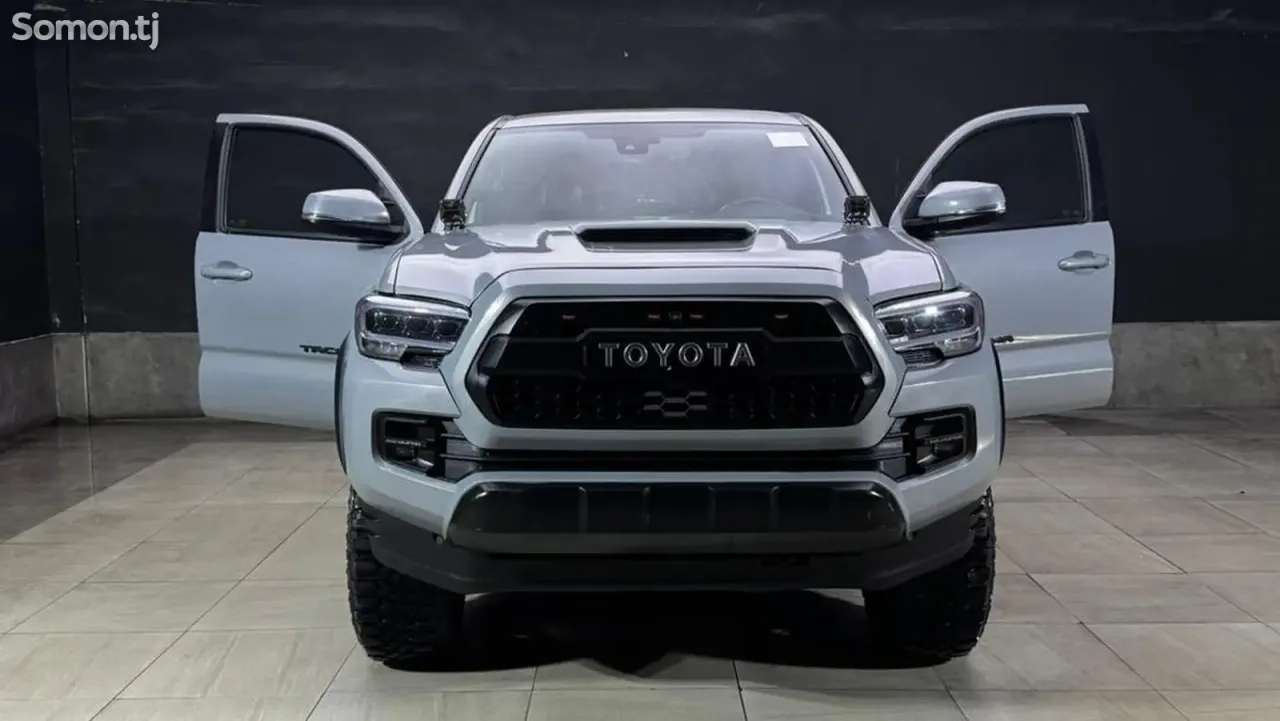 Toyota Land Cruiser Prado 2020 · 3.5 AT