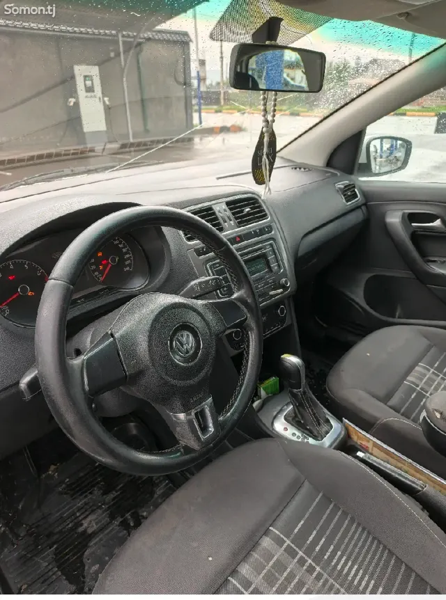 Volkswagen Polo 2019 · 1.6 AT