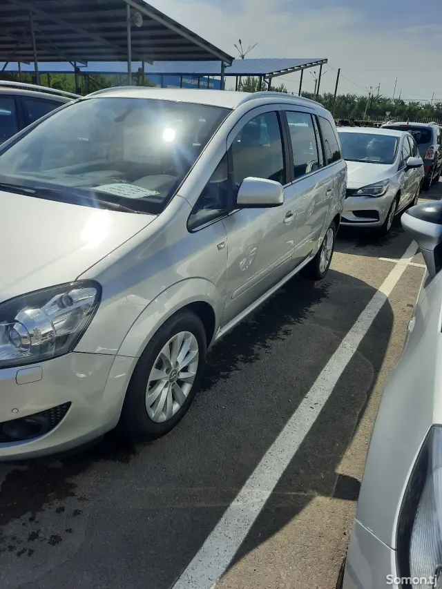 Opel Zafira 2014 · 1.8 MT