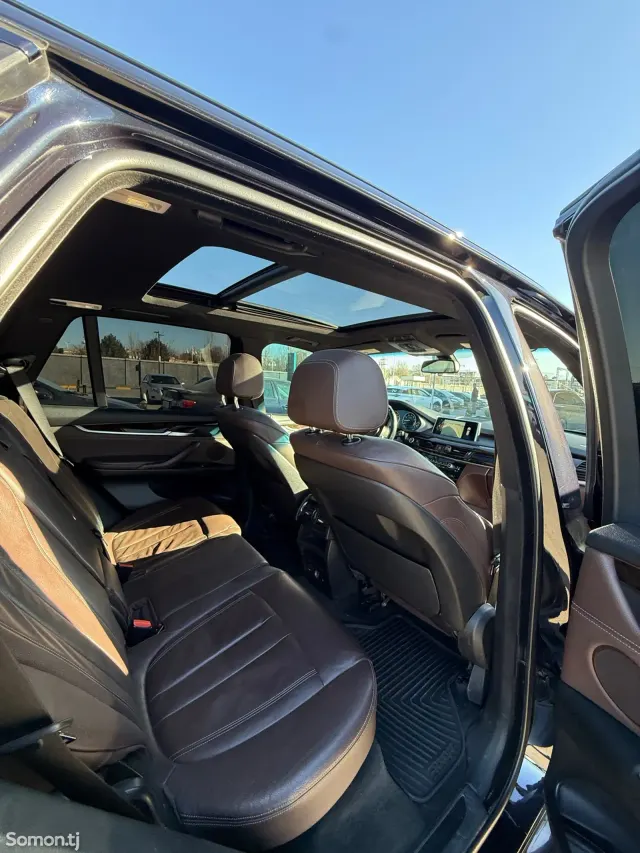 BMW X5 2015 · 3.5 AT