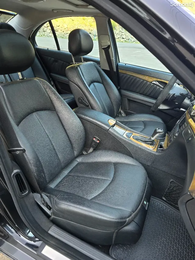 Mercedes-Benz E class 2007 · 3.5 AT