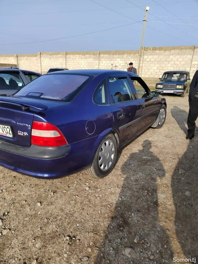 Opel Vectra B 1997 · 1.6 MT